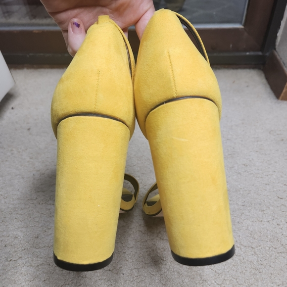 ASOS Block Sandal Ankle Strap Heel Yellow Size 7 - Picture 5 of 7